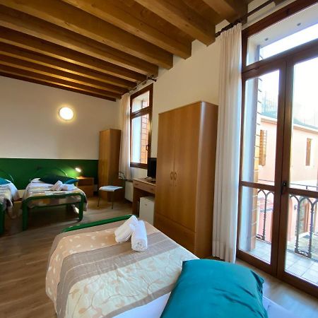 Hotel Casa Santa Caterina E Sant Antonio Padwa Zewnętrze zdjęcie