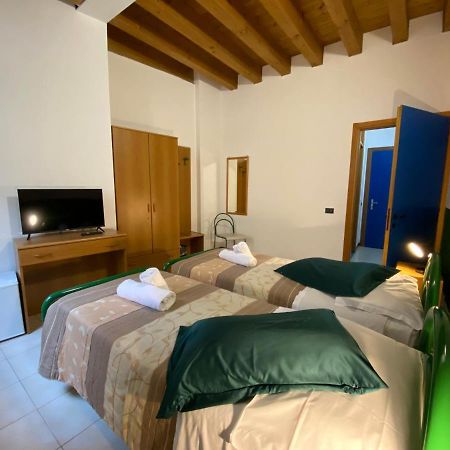 Hotel Casa Santa Caterina E Sant Antonio Padwa Zewnętrze zdjęcie