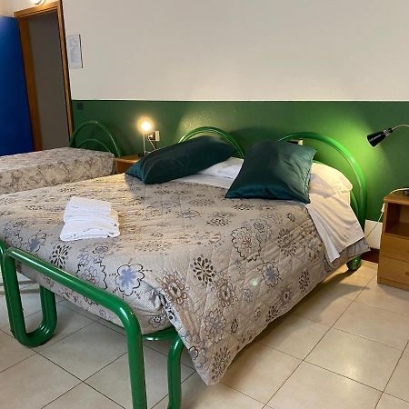 Hotel Casa Santa Caterina E Sant Antonio Padwa Zewnętrze zdjęcie