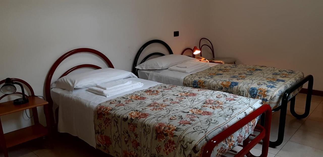 Hotel Casa Santa Caterina E Sant Antonio Padwa Zewnętrze zdjęcie