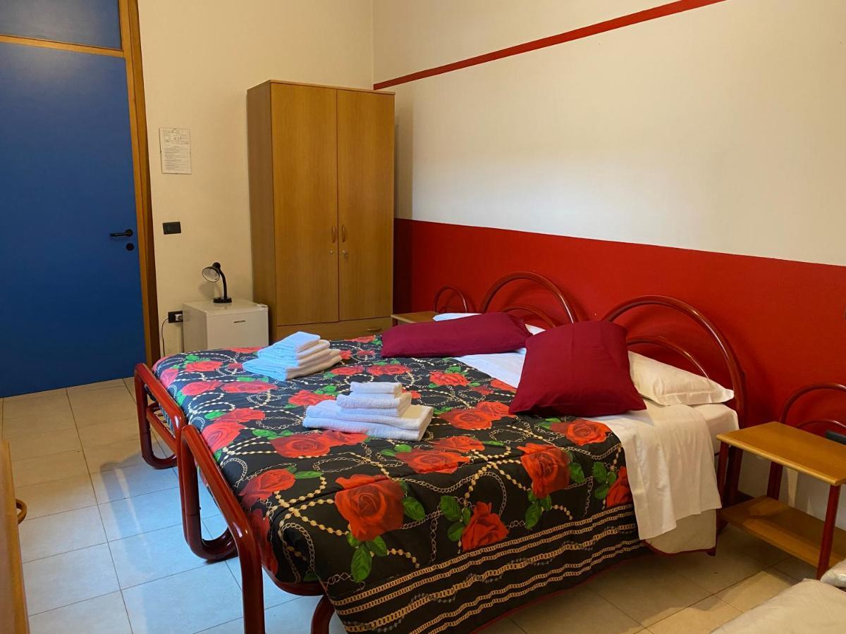 Hotel Casa Santa Caterina E Sant Antonio Padwa Zewnętrze zdjęcie