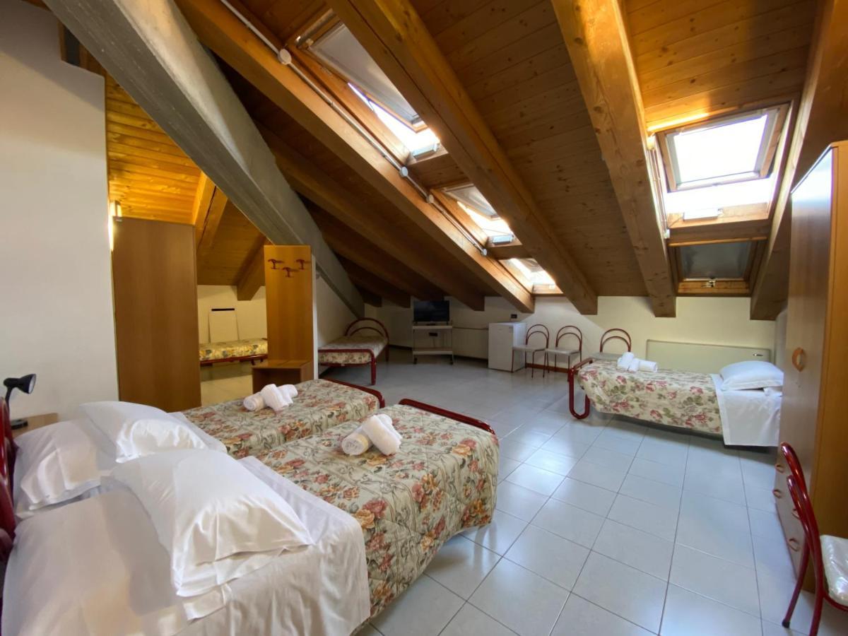 Hotel Casa Santa Caterina E Sant Antonio Padwa Zewnętrze zdjęcie