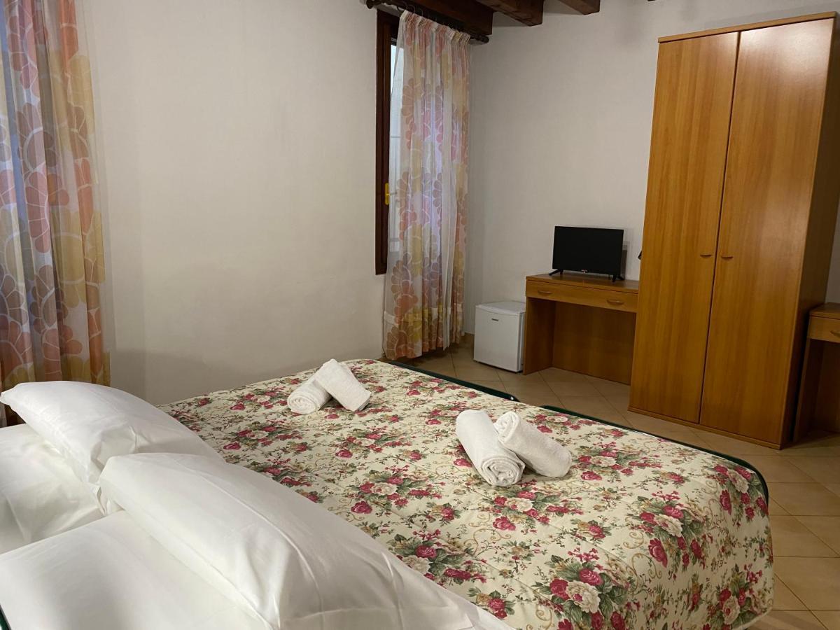 Hotel Casa Santa Caterina E Sant Antonio Padwa Zewnętrze zdjęcie