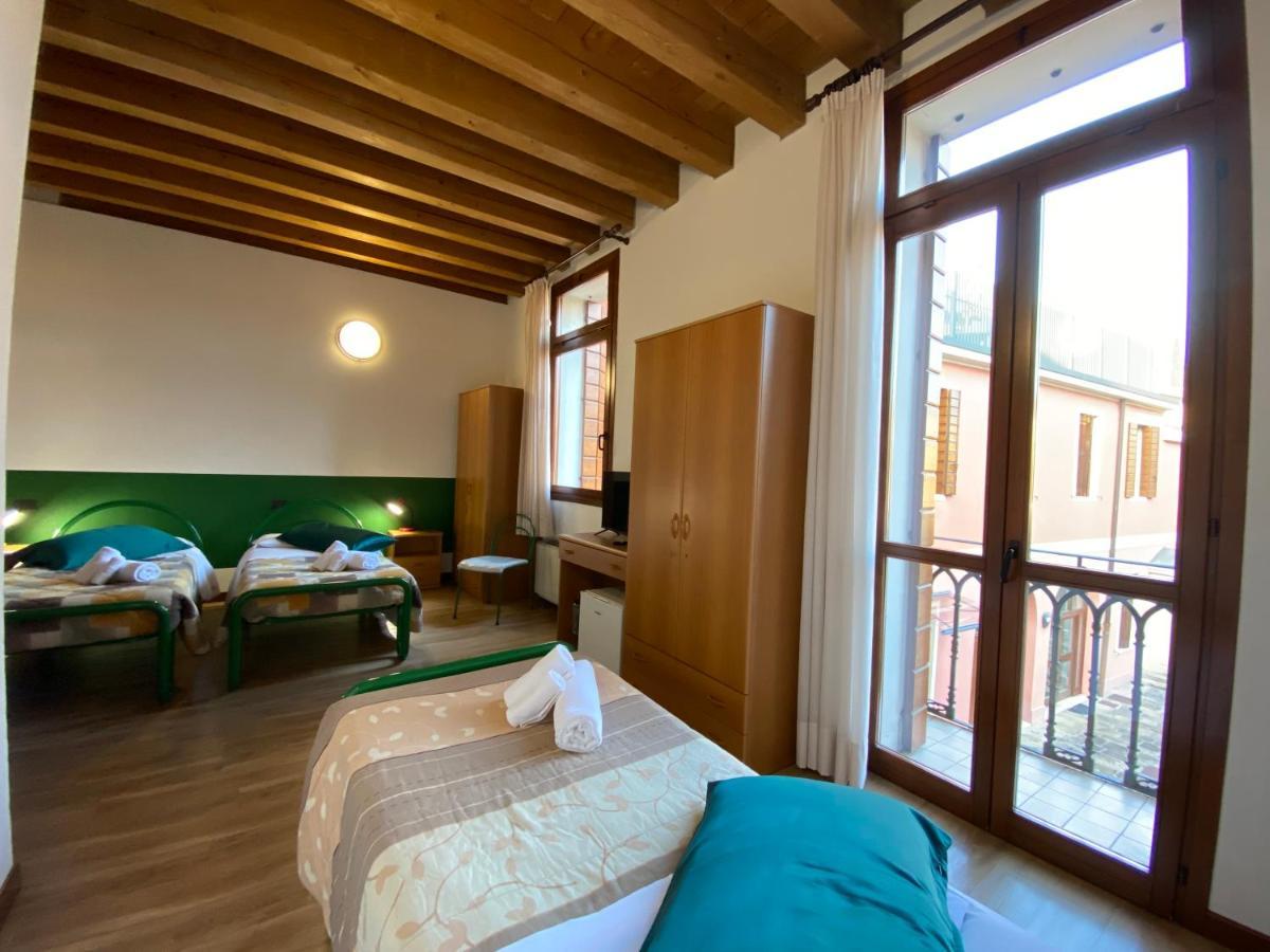 Hotel Casa Santa Caterina E Sant Antonio Padwa Zewnętrze zdjęcie